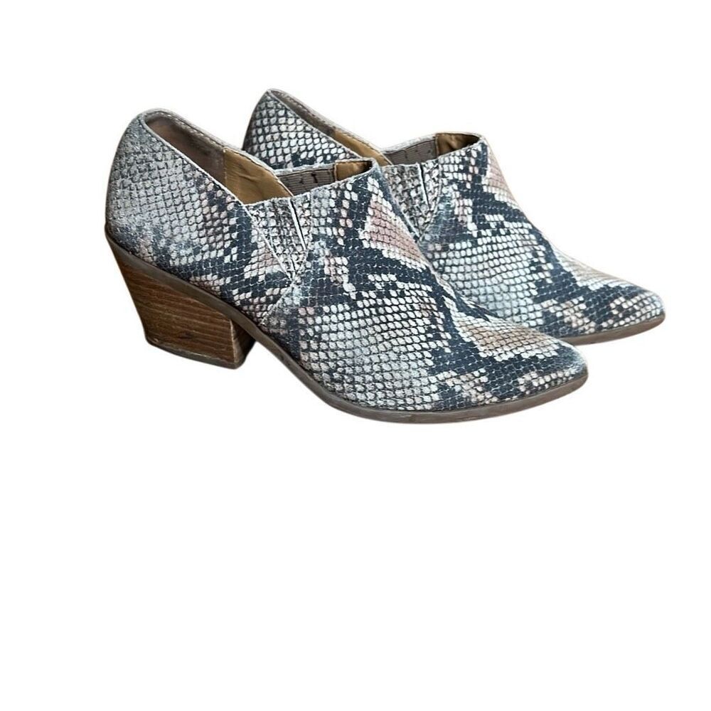 Lucky Brand Textured Snakeskin Leather Pointed Toe Tabea Booties Taupe Size 9.5